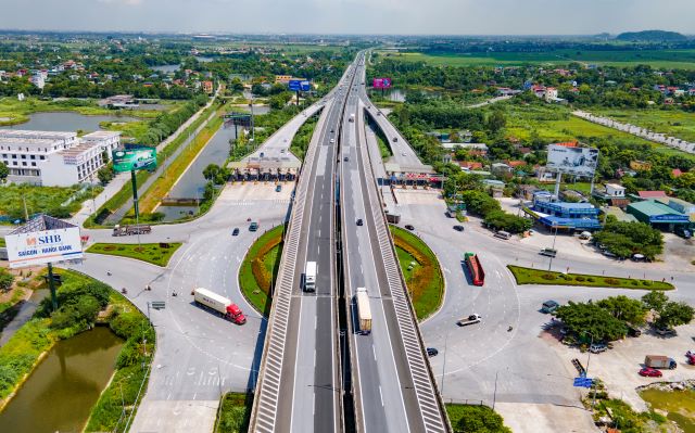 Thông tin báo chí về kết quả công tác quản lý, vận hành khai thác các tuyến cao tốc của VEC trong 6 tháng đầu năm 2025
